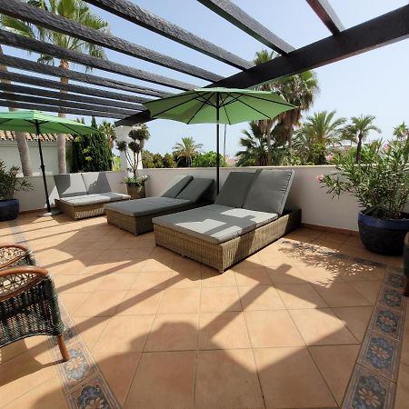 Beach And Golf Resort La Perla Miguel Adults Only 马尔韦利亚 外观 照片
