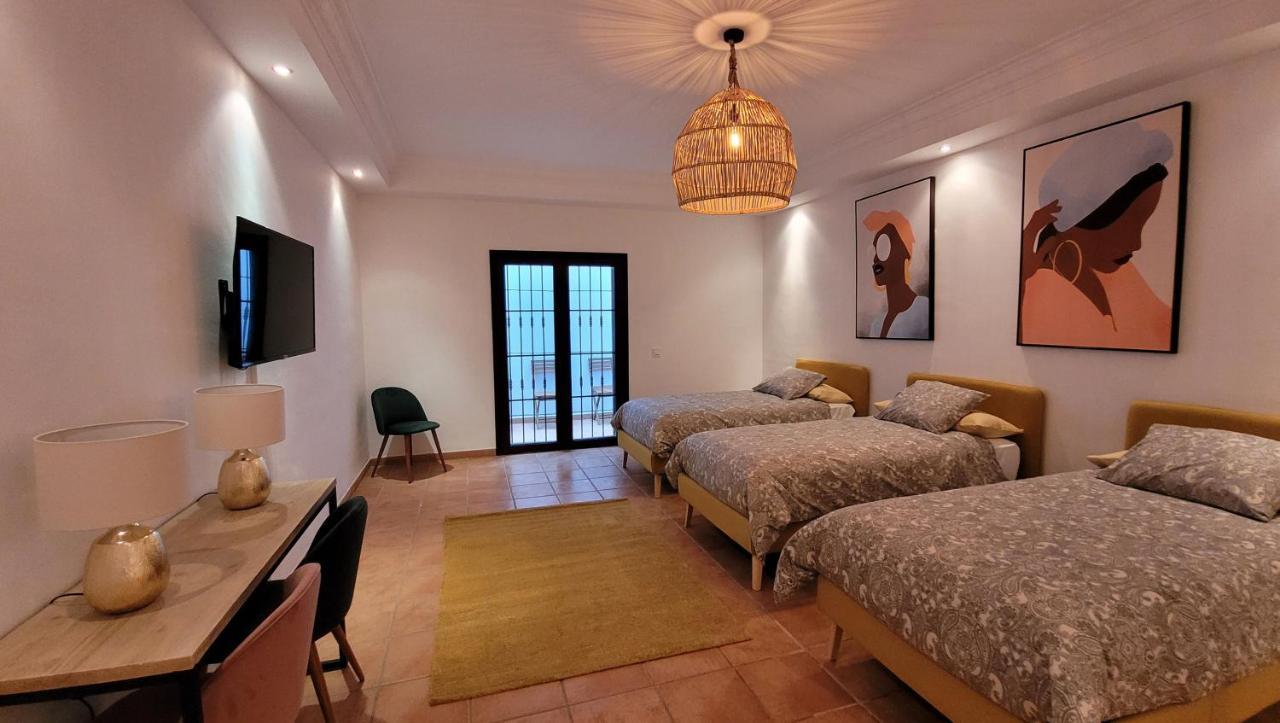 Beach And Golf Resort La Perla Miguel Adults Only 马尔韦利亚 外观 照片